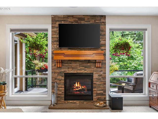 8308 Se BUFORD Ln, Portland, OR 97236
