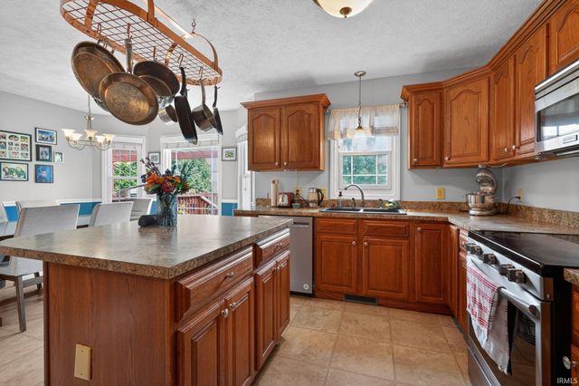 4977 N White River Drive, Bloomington, IN 47404