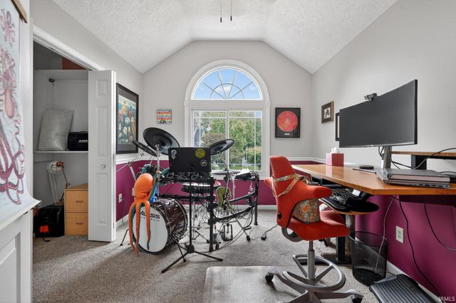 4977 N White River Drive, Bloomington, IN 47404