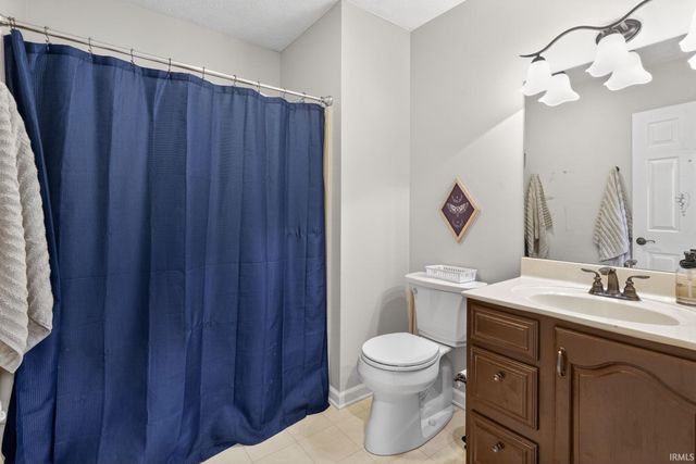 4977 N White River Drive, Bloomington, IN 47404