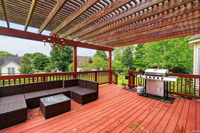 4977 N White River Drive, Bloomington, IN 47404