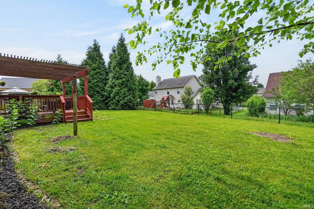 4977 N White River Drive, Bloomington, IN 47404