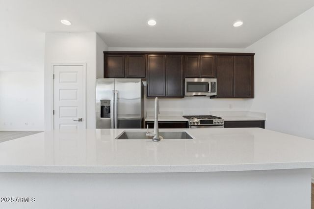 14183 W BUCKSKIN Trail, Surprise, AZ 85387