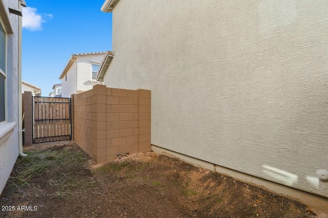 14183 W BUCKSKIN Trail, Surprise, AZ 85387