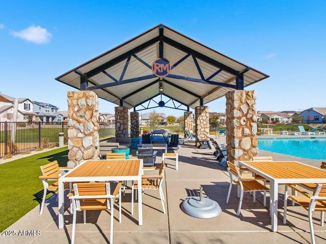 14183 W BUCKSKIN Trail, Surprise, AZ 85387