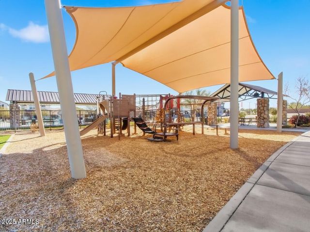 14183 W BUCKSKIN Trail, Surprise, AZ 85387