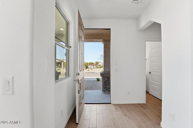 14183 W BUCKSKIN Trail, Surprise, AZ 85387