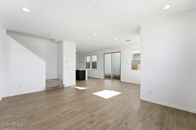 14183 W BUCKSKIN Trail, Surprise, AZ 85387