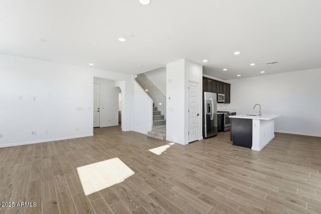 14183 W BUCKSKIN Trail, Surprise, AZ 85387