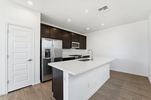 14183 W BUCKSKIN Trail, Surprise, AZ 85387