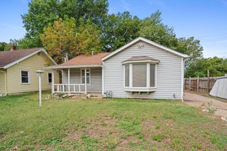 1911 S Madison Ave, Wichita, KS 67211