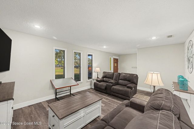 3375 Grantline Road, Mims, FL 32754