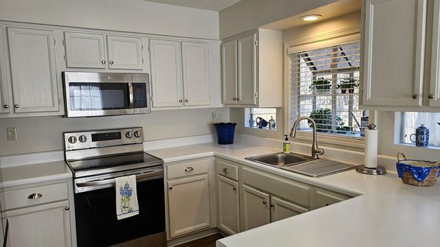 5544 PINE OAK LN, Bartlett, TN 38135