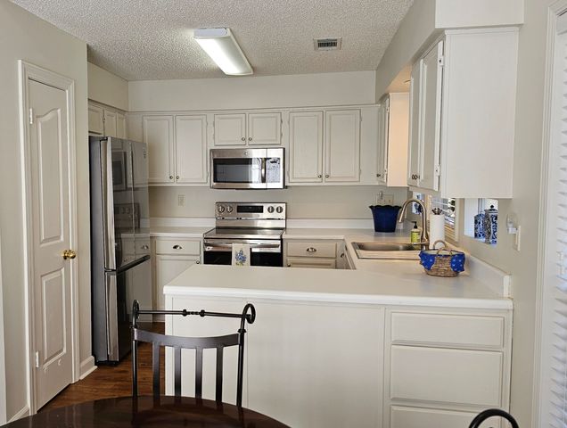 5544 PINE OAK LN, Bartlett, TN 38135