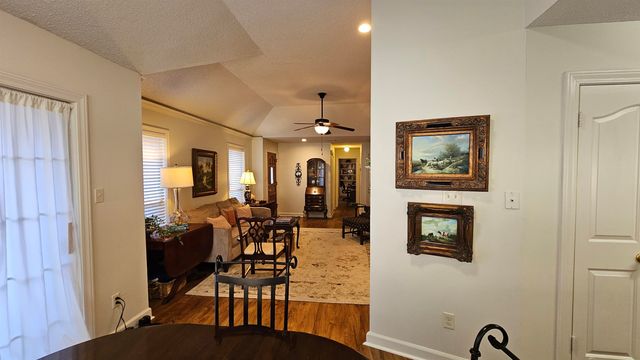 5544 PINE OAK LN, Bartlett, TN 38135