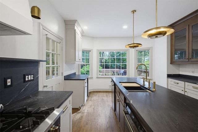 1069 Sunny Field Lane, Lawrenceville, GA 30043