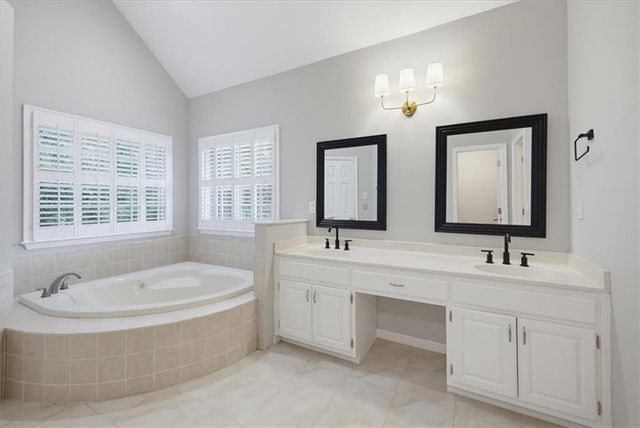 1069 Sunny Field Lane, Lawrenceville, GA 30043
