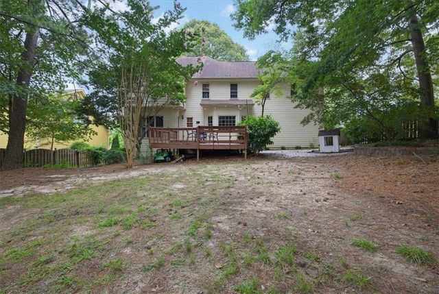 1069 Sunny Field Lane, Lawrenceville, GA 30043