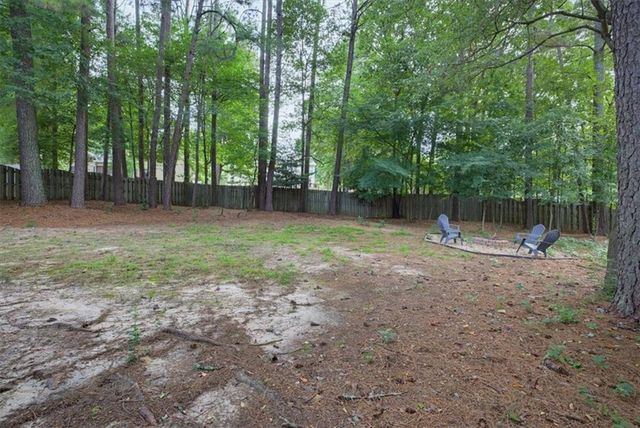 1069 Sunny Field Lane, Lawrenceville, GA 30043