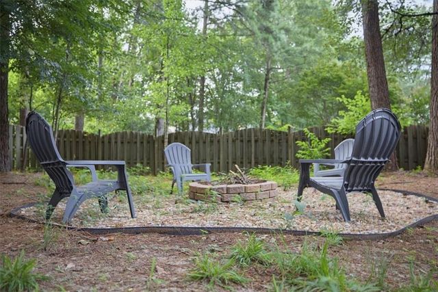 1069 Sunny Field Lane, Lawrenceville, GA 30043