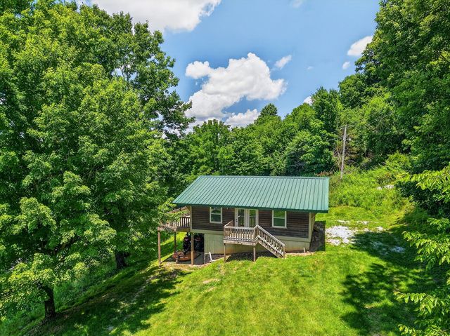 99 Judkins Ln, Hickman, TN 38567