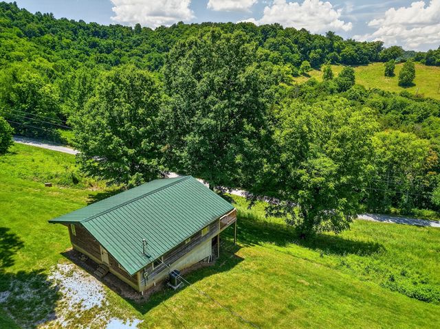 99 Judkins Ln, Hickman, TN 38567