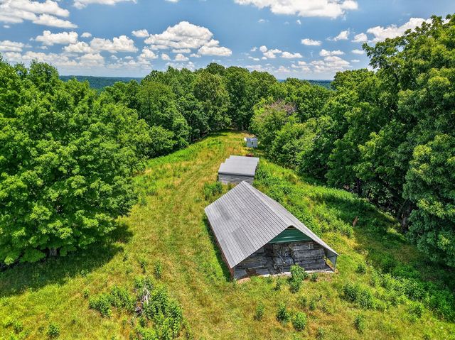 99 Judkins Ln, Hickman, TN 38567
