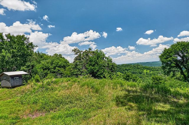 99 Judkins Ln, Hickman, TN 38567