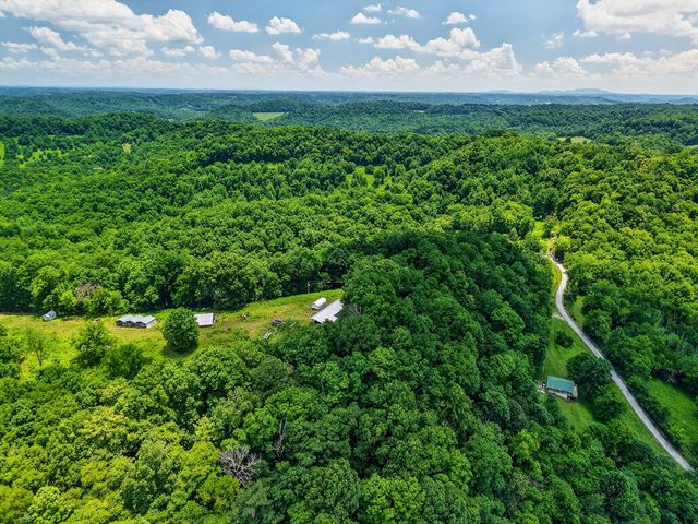 99 Judkins Ln, Hickman, TN 38567