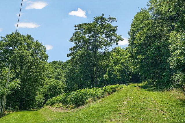 99 Judkins Ln, Hickman, TN 38567