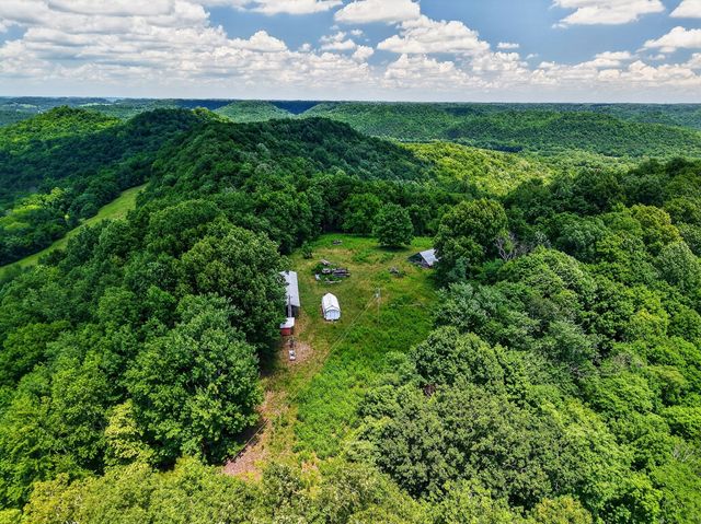 99 Judkins Ln, Hickman, TN 38567