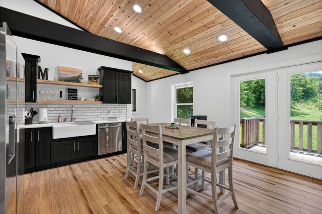 99 Judkins Ln, Hickman, TN 38567
