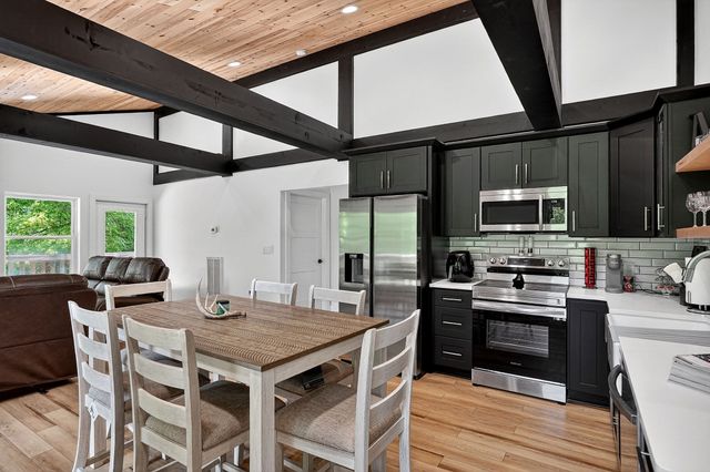 99 Judkins Ln, Hickman, TN 38567
