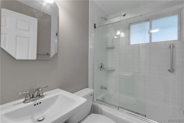 363 Country Parkway, Amherst, NY 14221