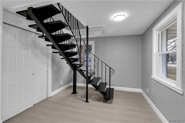 363 Country Parkway, Amherst, NY 14221