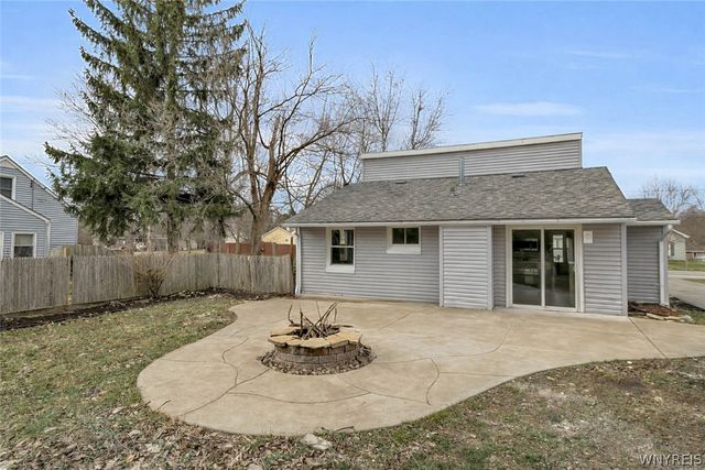 363 Country Parkway, Amherst, NY 14221