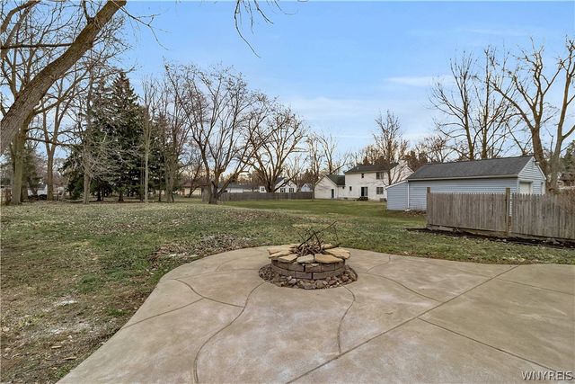 363 Country Parkway, Amherst, NY 14221