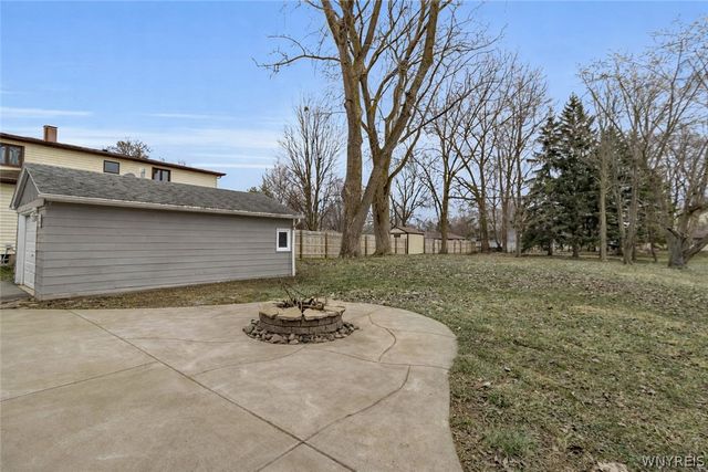 363 Country Parkway, Amherst, NY 14221