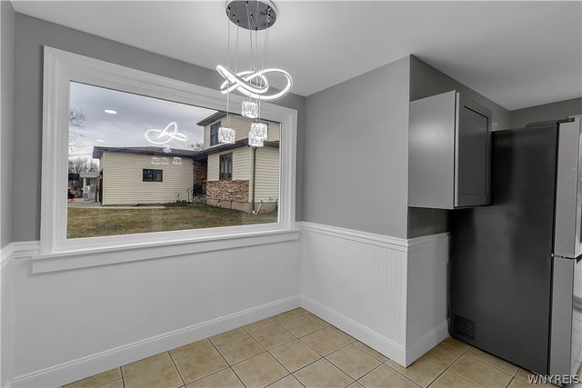 363 Country Parkway, Amherst, NY 14221