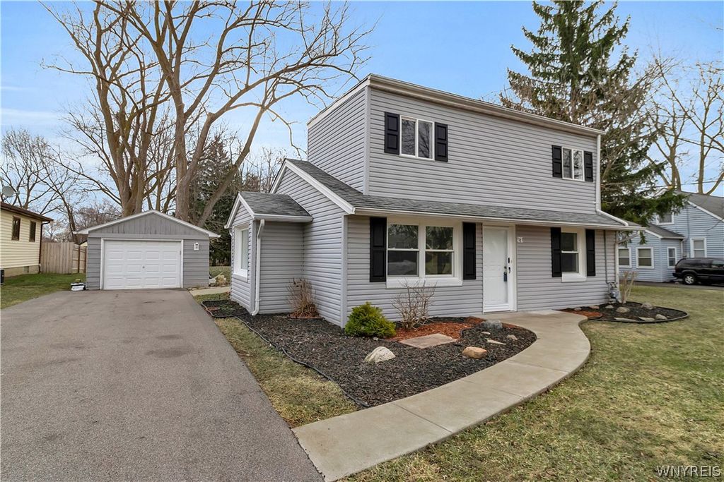 363 Country Parkway, Amherst, NY 14221