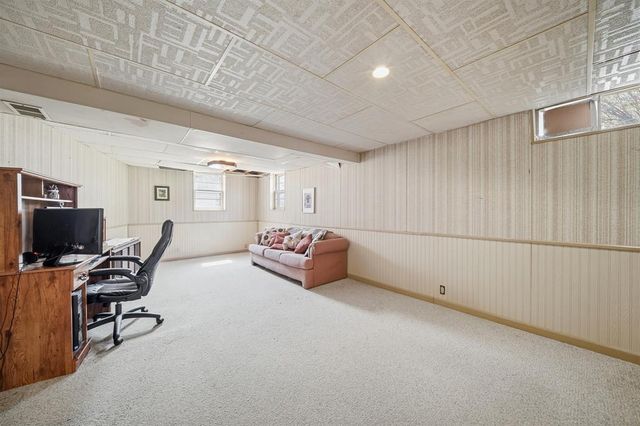 2535 Hayden Avenue, Altoona, WI 54720