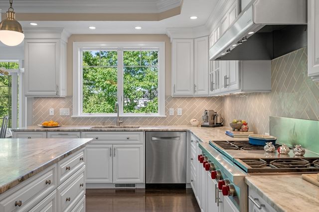 9 Trevino Circle, Andover, MA 01810