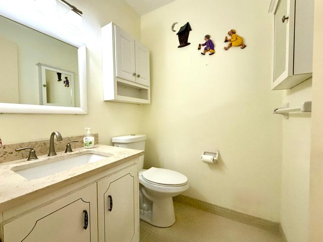 215 South Boulevard C, Boynton Beach, FL 33435