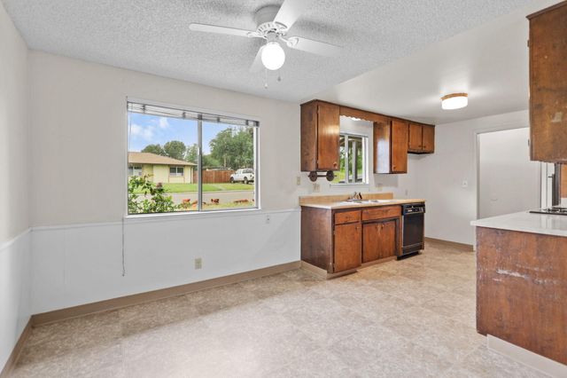 2410 Starlight, Redding, CA 96001