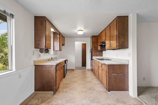 2410 Starlight, Redding, CA 96001