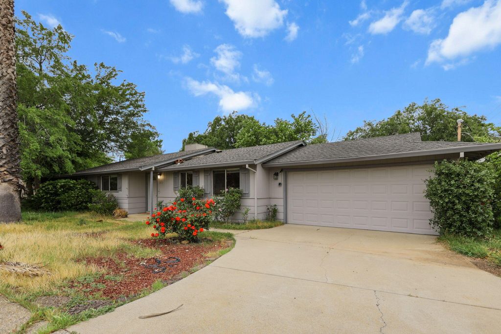 2410 Starlight, Redding, CA 96001