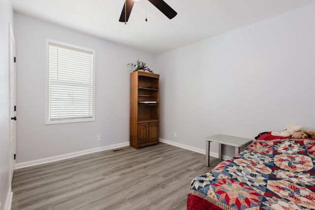 335 Broadway Street, Irvine, KY 40336