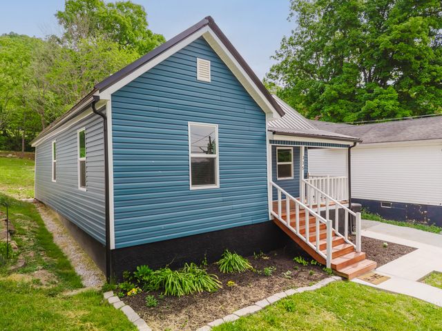 335 Broadway Street, Irvine, KY 40336