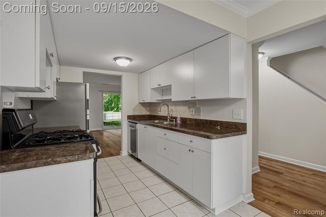 29638 Farmbrook Villa Court, Southfield, MI 48034