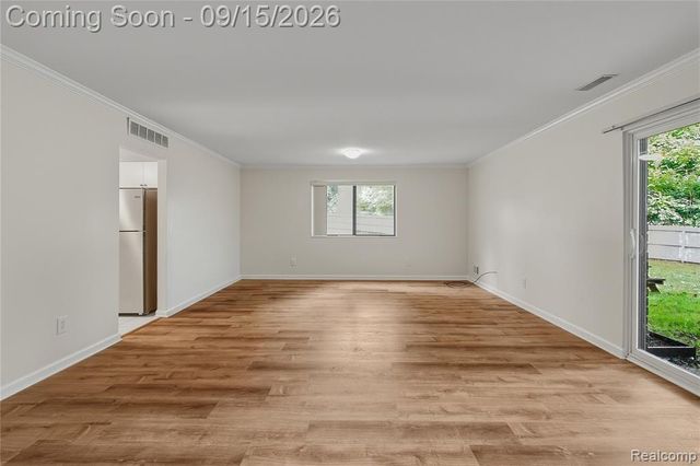 29638 Farmbrook Villa Court, Southfield, MI 48034